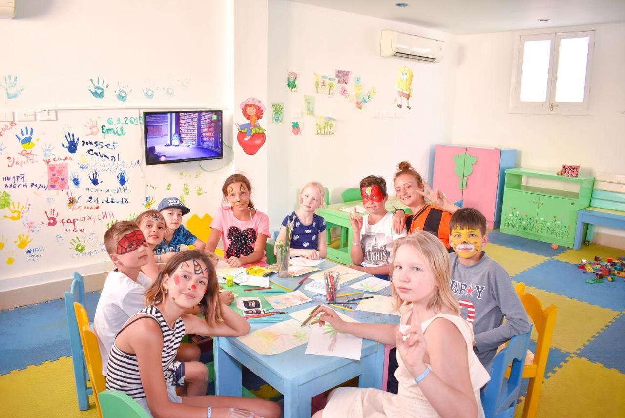 Parrotel Beach Resort Sharm el-Sheikh Bagian luar foto A kindergarten in Russia
